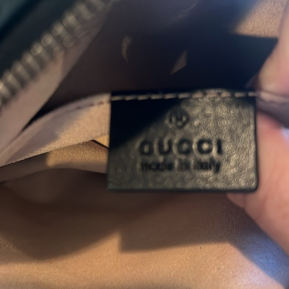Gucci GG Marmont Matelassé Leather Belt Bag in black - Picture 5 of 7